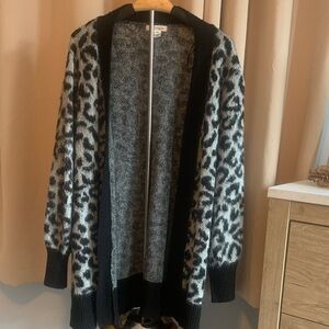 JohnPaulRichard Black and Gray Animal Print Cardigan